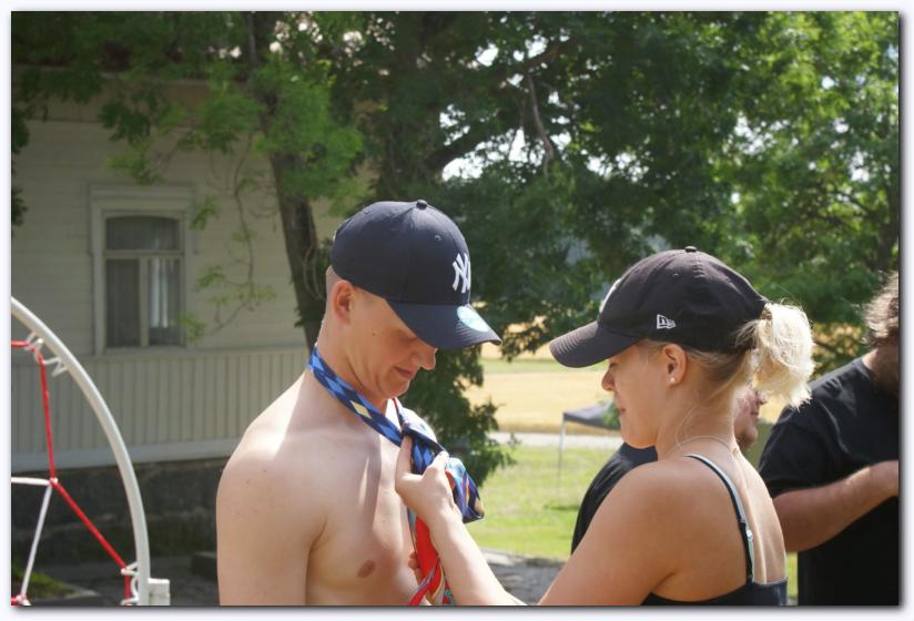 802x537 pixels (62K)